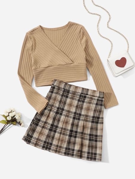 girls overlap collar & tartan pleated skirt she, White
girls overlap collar & tartan pleated skirt she, White