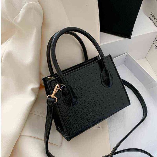 2022 crocodile pattern pu leather crossbody bags for women chain female shoulder handbags mini purses travel cross body bag y220609
2022 crocodile pattern pu leather crossbody bags for women chain female shoulder handbags mini purses travel cross body bag y220609