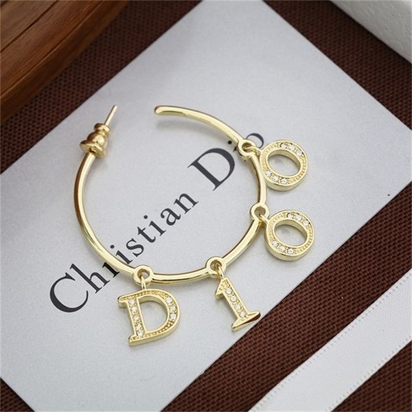 2022 36% off designer jewelry d family letter earrings for women's new red circle gold earrings, Golden
2022 36% off designer jewelry d family letter earrings for women's new red circle gold earrings, Golden