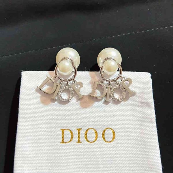pearl letter simple fashion temperament trendy female o-word diamond earrings, Golden
pearl letter simple fashion temperament trendy female o-word diamond earrings, Golden
