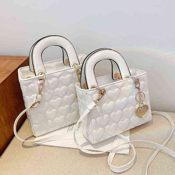 classic women's bag heart-shaped lady handbag dress purse design crossbody bags for women trend totes fashion shoulder bag 220512
classic women's bag heart-shaped lady handbag dress purse design crossbody bags for women trend totes fashion shoulder bag 220512