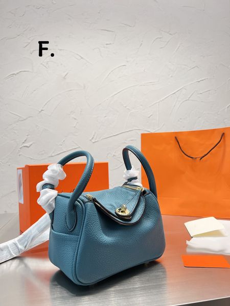 designers shoulder bag luxurious tote purse handbag message bags cluth brand classic genuine leather crossbody lady original box mini 19cm o
designers shoulder bag luxurious tote purse handbag message bags cluth brand classic genuine leather crossbody lady original box mini 19cm o