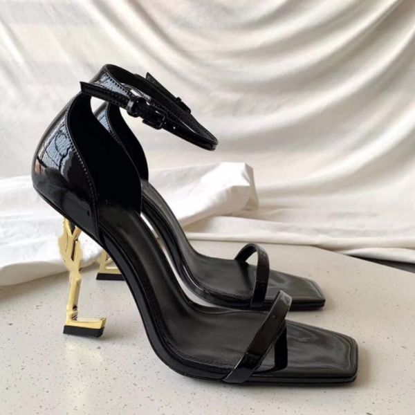 2021 luxury sandals women slipper men slides leather sandal womens hook & loop casual shoes 35-41 with black box and dust bag 888
2021 luxury sandals women slipper men slides leather sandal womens hook & loop casual shoes 35-41 with black box and dust bag 888