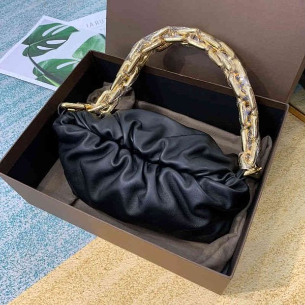 same handbags bottegas venetas designer song hye chain cloud soft one shoulder leather armpit small women's summer bag crossbody pai2
same handbags bottegas venetas designer song hye chain cloud soft one shoulder leather armpit small women's summer bag crossbody pai2