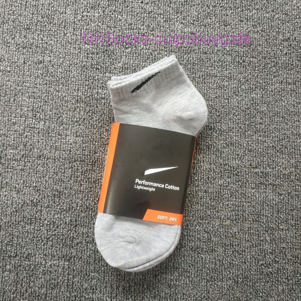 fashion men's classic socks 3 pairs of 1 card hook brand designer versatile sports sock men women luxury wear medium short sportsocks 8, Black
fashion men's classic socks 3 pairs of 1 card hook brand designer versatile sports sock men women luxury wear medium short sportsocks 8, Black
