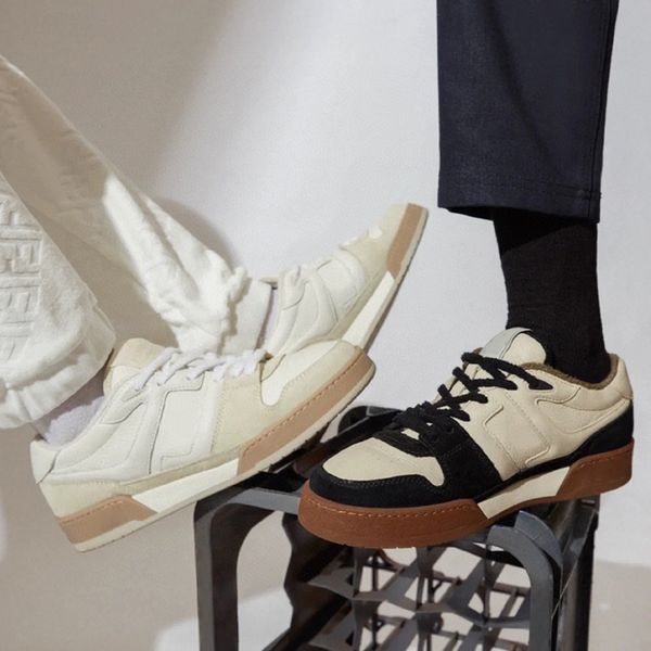 2022men's and women's luxury designer casual shoes retro suede beige sports shoes f shock absorbing material pink high-quality low, Black
2022men's and women's luxury designer casual shoes retro suede beige sports shoes f shock absorbing material pink high-quality low, Black