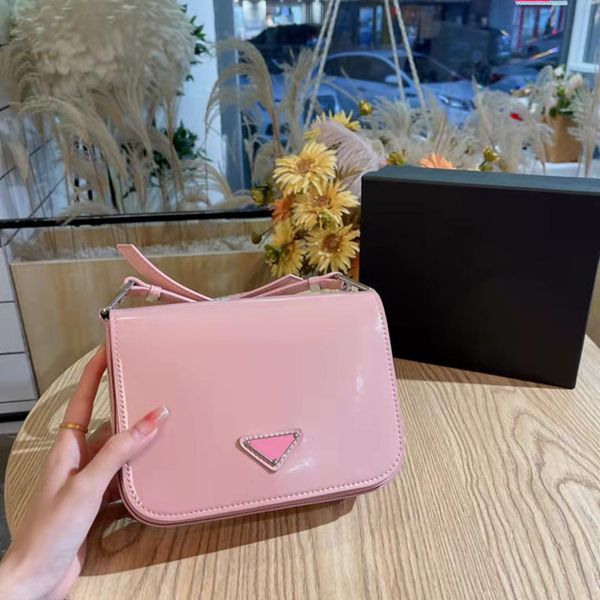 mini bags designer wallet cross body luxury totes shoulder bag crossbody clutch purse patent leather fashion brand with original box size 21
mini bags designer wallet cross body luxury totes shoulder bag crossbody clutch purse patent leather fashion brand with original box size 21