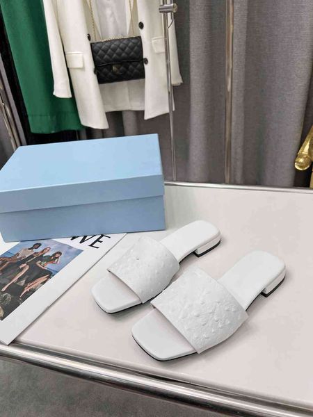 women's genuine leather designer slippers classic luxury embossed leather sandals for women girl famous brand ladies summer shoes whole, Black
women's genuine leather designer slippers classic luxury embossed leather sandals for women girl famous brand ladies summer shoes whole, Black