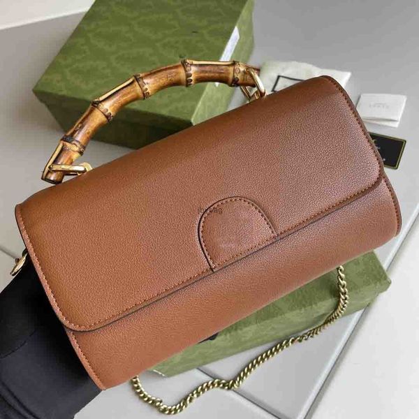 fashion women luxury designer bags ladies wallet crossbody messenger lady chain handbag bamboo handle and double g hardware backpack with bo
fashion women luxury designer bags ladies wallet crossbody messenger lady chain handbag bamboo handle and double g hardware backpack with bo