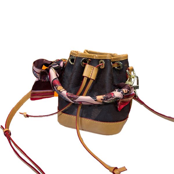 fashion luxuries l brand women mini bucket bag genuine leather shoulder bag classic design crossbody designer bags lady handbags 16cm
fashion luxuries l brand women mini bucket bag genuine leather shoulder bag classic design crossbody designer bags lady handbags 16cm
