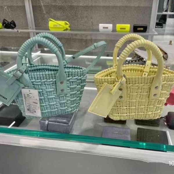 outlet woven vegetable basket bag tote bag handbag hollowed out leather women's bag design lovely sweet
outlet woven vegetable basket bag tote bag handbag hollowed out leather women's bag design lovely sweet