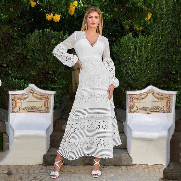 designer women's prom dresses 2022 spring and summer women's wear v-neck lace splicing large swing long skirt bubble sleeve temper, Black 
designer women's prom dresses 2022 spring and summer women's wear v-neck lace splicing large swing long skirt bubble sleeve temper, Black