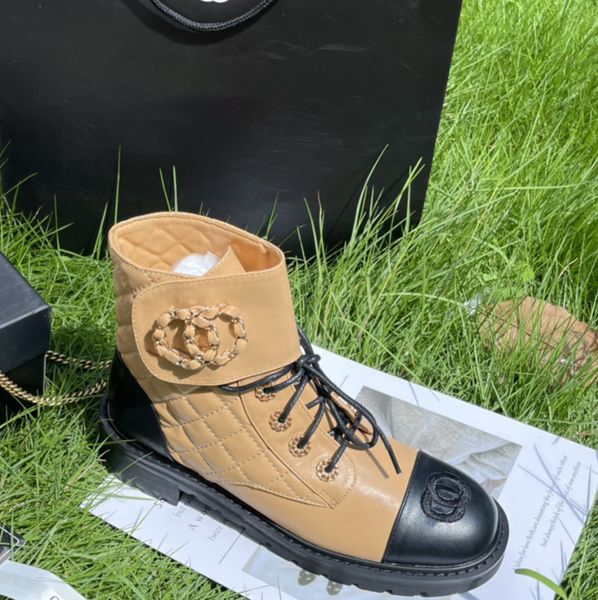 2023 boots womens designer boot classic ankle booties plaid quilted luxury women shoes chains c buckle low heel leather luxury footwear, Black
2023 boots womens designer boot classic ankle booties plaid quilted luxury women shoes chains c buckle low heel leather luxury footwear, Black