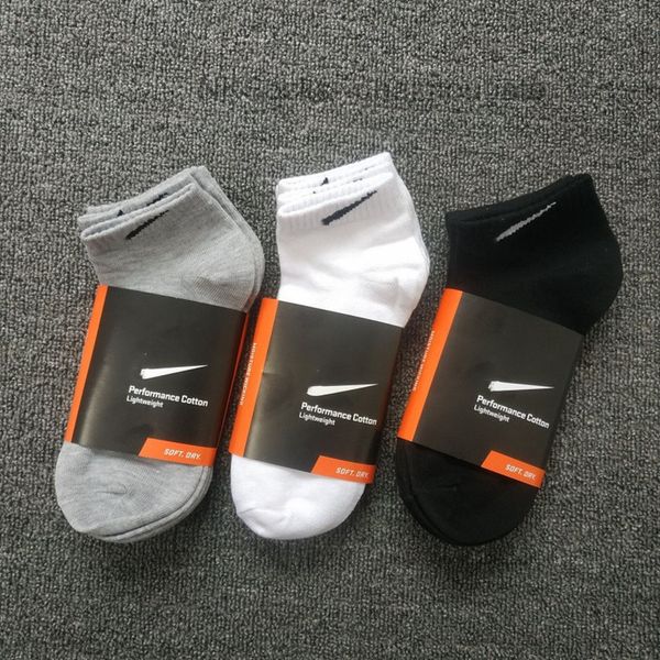 fashion classic men's socks 3 pairs of 1 card hook brand designer versatile sports sock men women luxury wear medium short sportsocks f, Black
fashion classic men's socks 3 pairs of 1 card hook brand designer versatile sports sock men women luxury wear medium short sportsocks f, Black