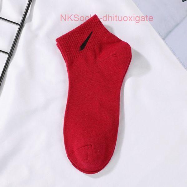 fashion classic men's socks hook brand designer women's leisure lovers' short tube sportsocks luxury women men breathable ver, Black
fashion classic men's socks hook brand designer women's leisure lovers' short tube sportsocks luxury women men breathable ver, Black