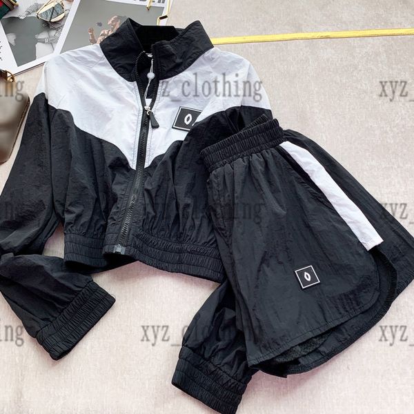 2022 high-end womens jackets sun protection tacksuits thin coat with beach shorts brand designer girls sports sets medieval series new contr, Black;brown
2022 high-end womens jackets sun protection tacksuits thin coat with beach shorts brand designer girls sports sets medieval series new contr, Black;brown