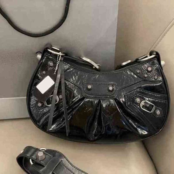 evening bag crossbody bags ladies high-end luxury leather handbags designer wallet classic brand diagonal purse design motorcycle messenger
evening bag crossbody bags ladies high-end luxury leather handbags designer wallet classic brand diagonal purse design motorcycle messenger