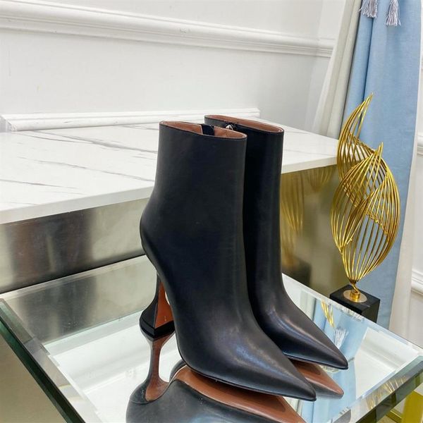 luxury designer autumn and winter women short rivet shoes amina letters socks boots muaddi letter fashion thick h293q, Black
luxury designer autumn and winter women short rivet shoes amina letters socks boots muaddi letter fashion thick h293q, Black