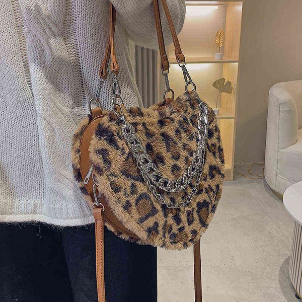 evening bags love heart shape leopard soft faux fur crossbody for women 2022 winter trend trending chain shoulder handbags 220517
evening bags love heart shape leopard soft faux fur crossbody for women 2022 winter trend trending chain shoulder handbags 220517