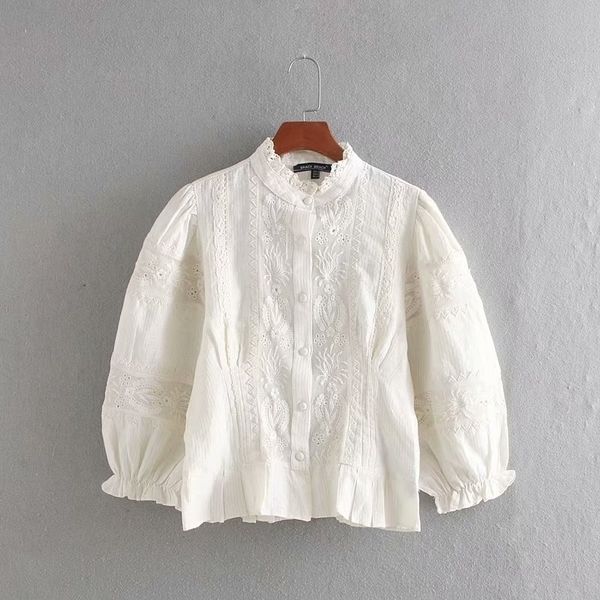 women elegant stand collar embroidery lace patchwork casual shirts blouse ruffles femininas linen chemise ls4515 y200402, White
women elegant stand collar embroidery lace patchwork casual shirts blouse ruffles femininas linen chemise ls4515 y200402, White