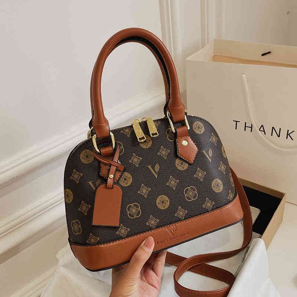 2022 factory wholesale new foreign style small bag new korean versatile ins fashion women's one shoulder messenger shell handbag
2022 factory wholesale new foreign style small bag new korean versatile ins fashion women's one shoulder messenger shell handbag