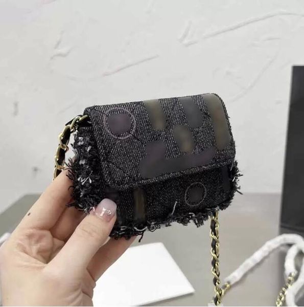 tz 2022 mini french designer bags aged cowboy denim flap bag quilted gold-tone metal chain classic handbags multicolor letter pattern totes
tz 2022 mini french designer bags aged cowboy denim flap bag quilted gold-tone metal chain classic handbags multicolor letter pattern totes