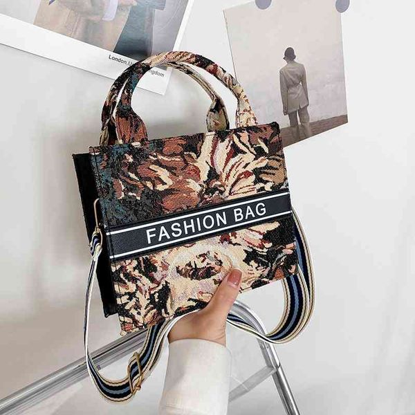 personalized handbag stripe wide style small and popular one embroidery thread women's fashion temperament messenger leather shoulder b
personalized handbag stripe wide style small and popular one embroidery thread women's fashion temperament messenger leather shoulder b