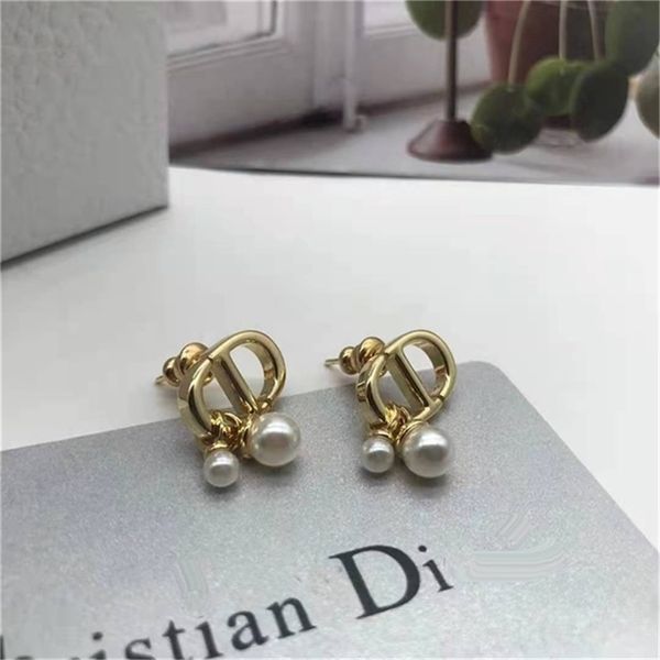 2022 fashion 20% off designer jewelry d pearl new simple wind female brass anti allergy earrings, Golden
2022 fashion 20% off designer jewelry d pearl new simple wind female brass anti allergy earrings, Golden