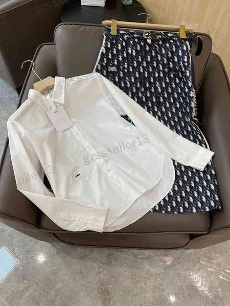 women two pieces dress designer clothing c..d embroidered white shirt classic pattern skirt set
women two pieces dress designer clothing c..d embroidered white shirt classic pattern skirt set
