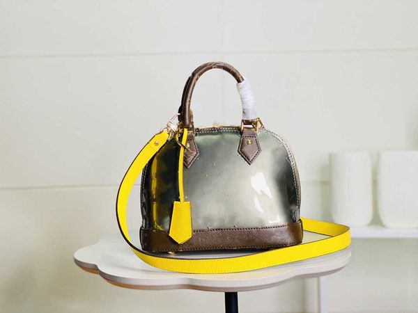 2022 alma bb fashion ladies shoulder chain bag patent leather leather panel hand shell bags wallet ladie crossbody tote bag m53152
2022 alma bb fashion ladies shoulder chain bag patent leather leather panel hand shell bags wallet ladie crossbody tote bag m53152