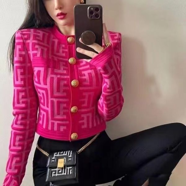 b205 2022ss elegant women wear occasions vintage new women shoulder pads knitted cardigan female chic casual sweater coat, Black;brown
b205 2022ss elegant women wear occasions vintage new women shoulder pads knitted cardigan female chic casual sweater coat, Black;brown