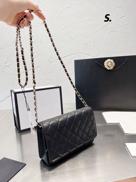 designers shoulder bag luxury tote purse handbag message bags cluth brand classic genuine leather woc crossbody original box 19cm gold chain
designers shoulder bag luxury tote purse handbag message bags cluth brand classic genuine leather woc crossbody original box 19cm gold chain
