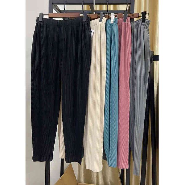 women's pants capris autumn and winter korean style fashionable versatile casual wrinkled high waist thin drooping elastic nine point, Black;white
women's pants capris autumn and winter korean style fashionable versatile casual wrinkled high waist thin drooping elastic nine point, Black;white