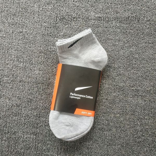 fashion men's classic socks 3 pairs of 1 card hook brand designer versatile sports sock men women luxury wear medium short sportsocks 9, Black
fashion men's classic socks 3 pairs of 1 card hook brand designer versatile sports sock men women luxury wear medium short sportsocks 9, Black