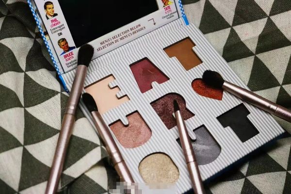 have in stock fashiona beauty items 9 color eyeshadow palette letter eye shadow with mirror 12pic/1lot
have in stock fashiona beauty items 9 color eyeshadow palette letter eye shadow with mirror 12pic/1lot