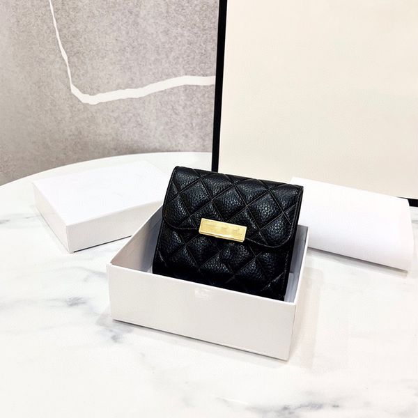2022 leather tri-fold short wallets coin purses classic quilted fashion women's holders designer handbags luxury black card holder, Red;black
2022 leather tri-fold short wallets coin purses classic quilted fashion women's holders designer handbags luxury black card holder, Red;black