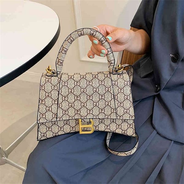 90% off to shop online handbag special this year's popular summer portable small square advanced sense and versatile
90% off to shop online handbag special this year's popular summer portable small square advanced sense and versatile