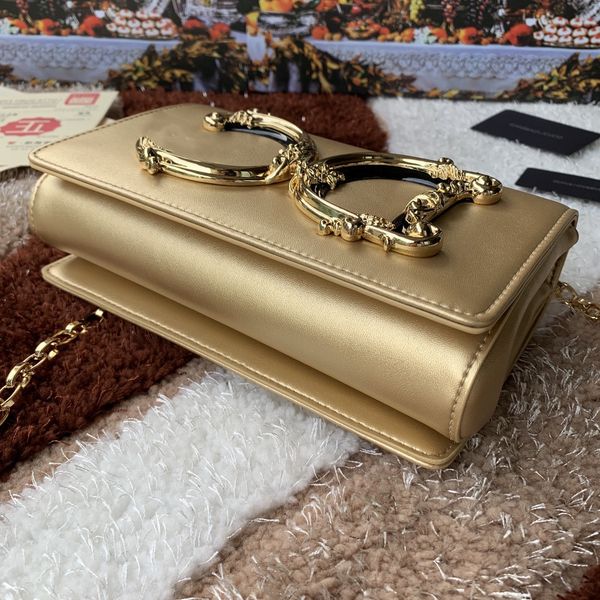 designer bags d & g chain small square single shoulder women's 2022 new autumn armpit fashion versatile messenger
designer bags d & g chain small square single shoulder women's 2022 new autumn armpit fashion versatile messenger