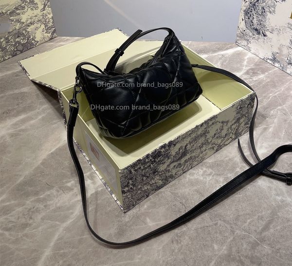 fall 22 new bento bags nomad soft cowhide lunch box bags luxury designer handbags small but practical underarm bag fashion womens totes wall
fall 22 new bento bags nomad soft cowhide lunch box bags luxury designer handbags small but practical underarm bag fashion womens totes wall