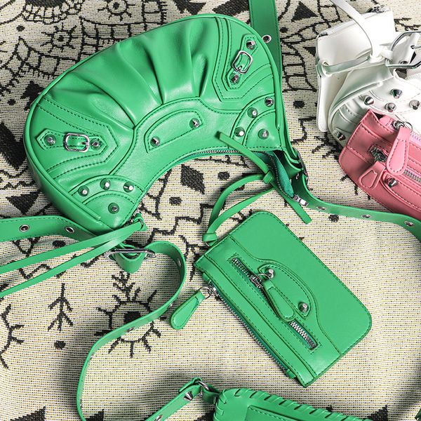 designer bag rivets designer motorcycle bags women b handbag le cagole genuine leather shoulder crossbody tote bag with card pack silver buc
designer bag rivets designer motorcycle bags women b handbag le cagole genuine leather shoulder crossbody tote bag with card pack silver buc