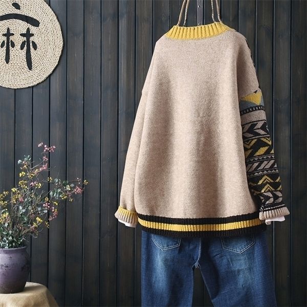 autumn and winter matching large pockets long sleeve buttoned outer knit cardigan women loose literary v-neck sweater 201204, White;black
autumn and winter matching large pockets long sleeve buttoned outer knit cardigan women loose literary v-neck sweater 201204, White;black