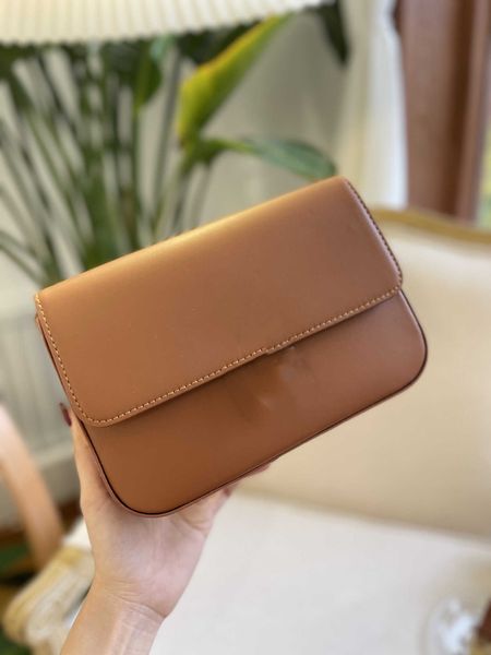 wholesale size 20cm brand classic designers shoulder bags crossbody bag genuine leather luxury handbags
wholesale size 20cm brand classic designers shoulder bags crossbody bag genuine leather luxury handbags