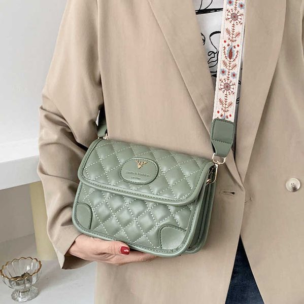 diamond pattern women messenger bag print crossbody flaps wide strap ladies shoulder bag female small sling bags wallet handbag
diamond pattern women messenger bag print crossbody flaps wide strap ladies shoulder bag female small sling bags wallet handbag