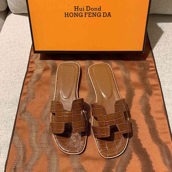 herme oran slipper paul 2022 new crocodile slippers women's summer fashion wear beach flat bottom large sandals correct logo, Black
herme oran slipper paul 2022 new crocodile slippers women's summer fashion wear beach flat bottom large sandals correct logo, Black