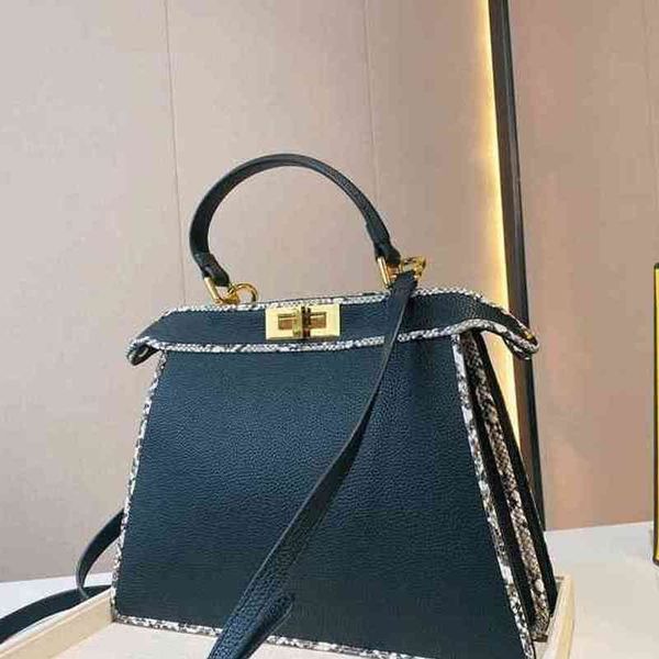 shoulder bags women crossbody messenger classic tote embellishment handbag high capacity fashion designer leather lady wallet 211127
shoulder bags women crossbody messenger classic tote embellishment handbag high capacity fashion designer leather lady wallet 211127
