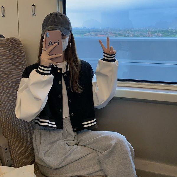 women's jacket new loose fashion age-reducing all-match short baseball uniform long-sleeved single-breasted trend wear, Black;brown
women's jacket new loose fashion age-reducing all-match short baseball uniform long-sleeved single-breasted trend wear, Black;brown