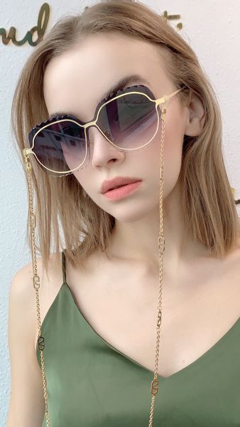 designer sunglasses 2022 new zhouxiaomeng style fashion personality chain va4718, White;black
designer sunglasses 2022 new zhouxiaomeng style fashion personality chain va4718, White;black