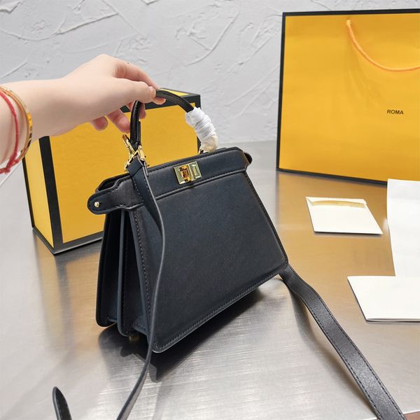 brand handbags designer bags famous classic shoulder crossbody bags luxury ladies purses fashion wallet
brand handbags designer bags famous classic shoulder crossbody bags luxury ladies purses fashion wallet