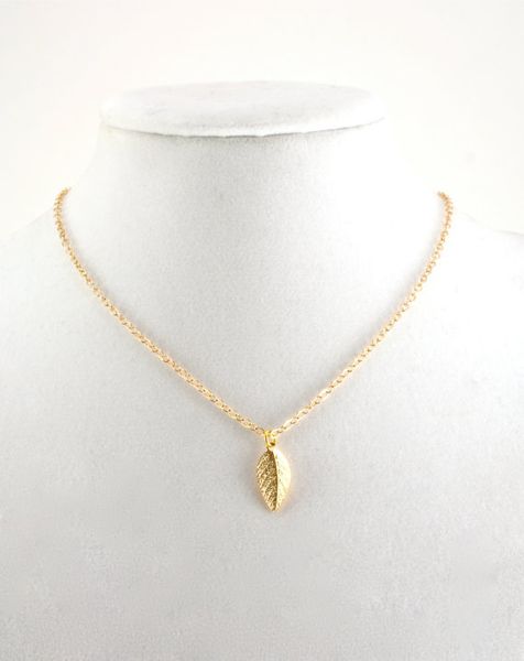 30pcs- n121 new small tiny tree leaf necklace simple feather necklace cute nature leaf necklaces for ladies women gift, Silver
30pcs- n121 new small tiny tree leaf necklace simple feather necklace cute nature leaf necklaces for ladies women gift, Silver