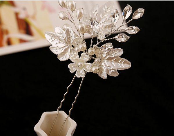 elegant wedding bridal hair accessories rhinestone pearl leaf flower u pins women party head pieces bridal head pieces, Slivery;golden
elegant wedding bridal hair accessories rhinestone pearl leaf flower u pins women party head pieces bridal head pieces, Slivery;golden